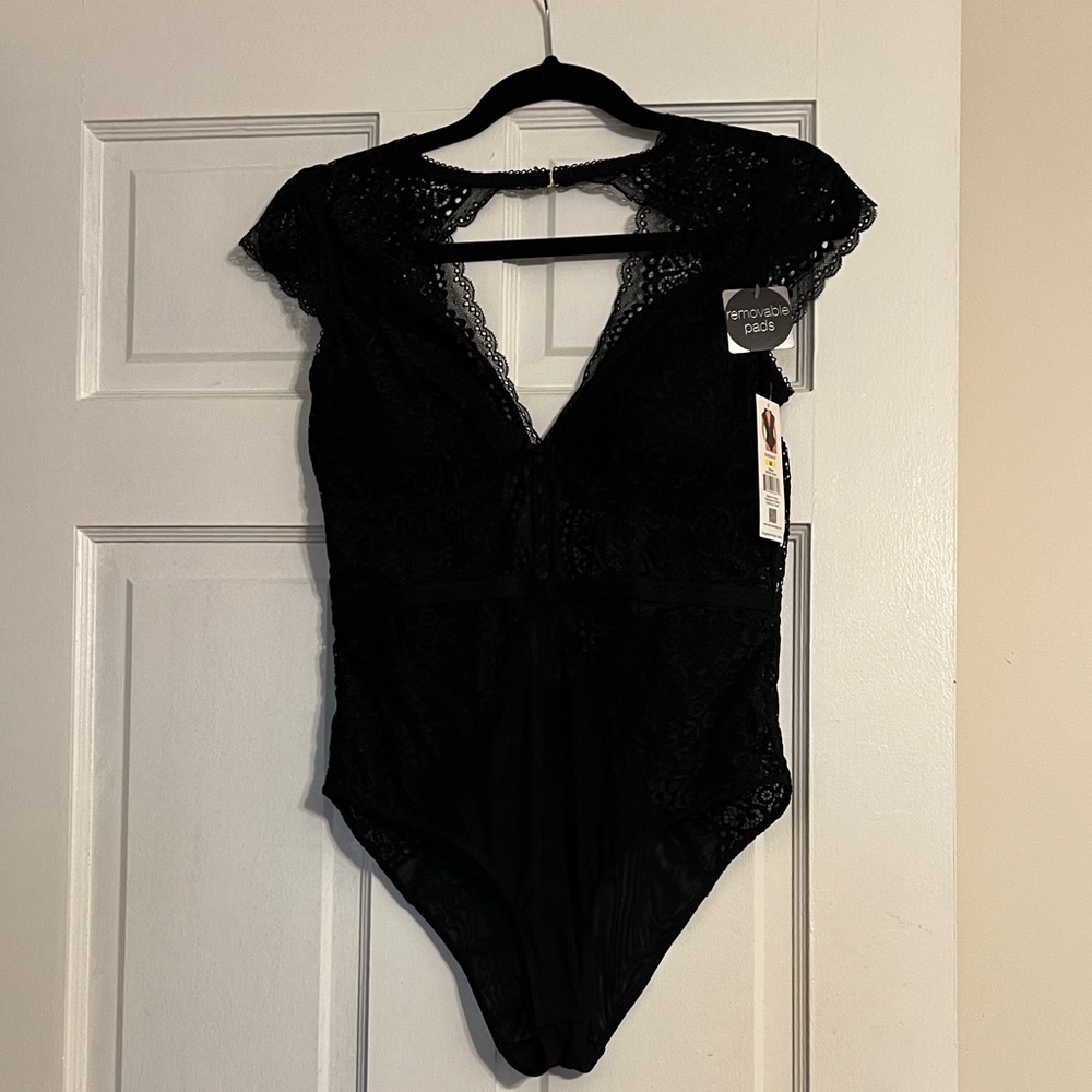 Sophie b Black Lace Cap Sleeve Bodysuit
